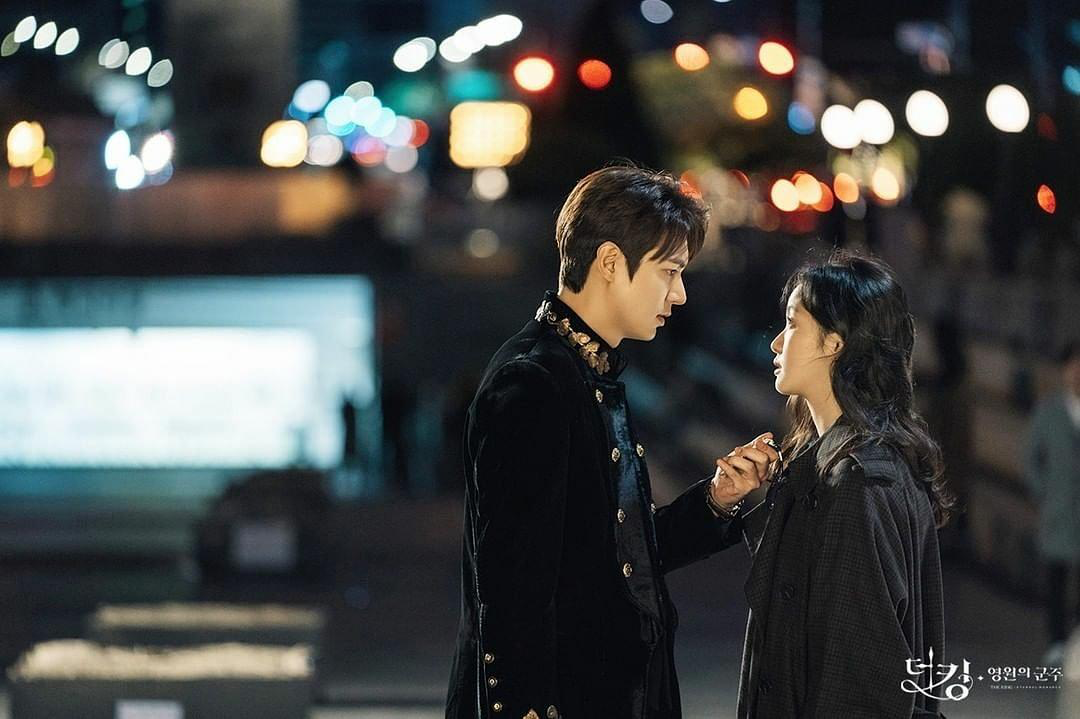 前有《爱的迫降》后有《王国》，Netflix奏响“韩国狂想曲”