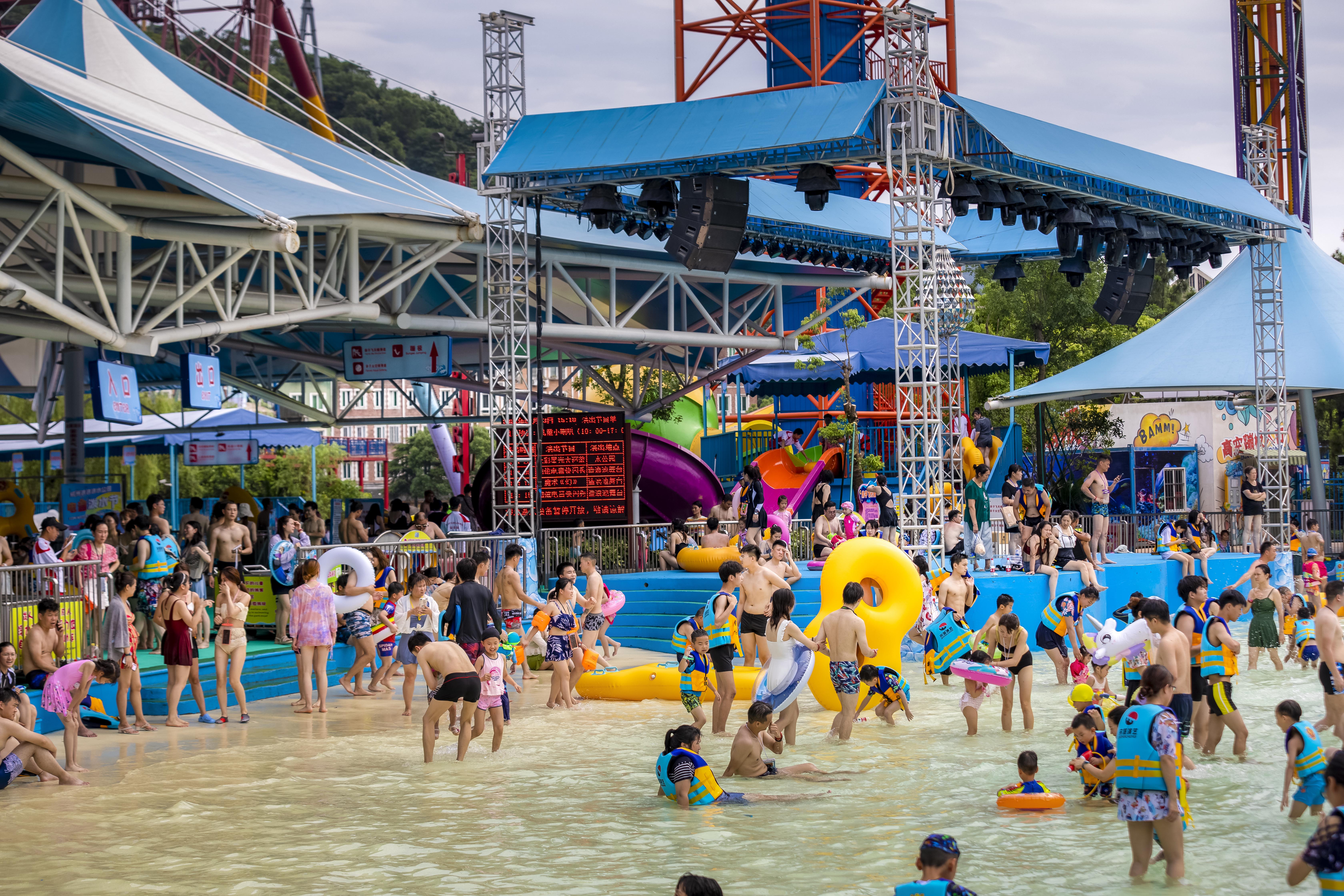 杭州夏季哪里可以避暑去浪浪浪水乐园来一场水上蹦迪狂欢吧