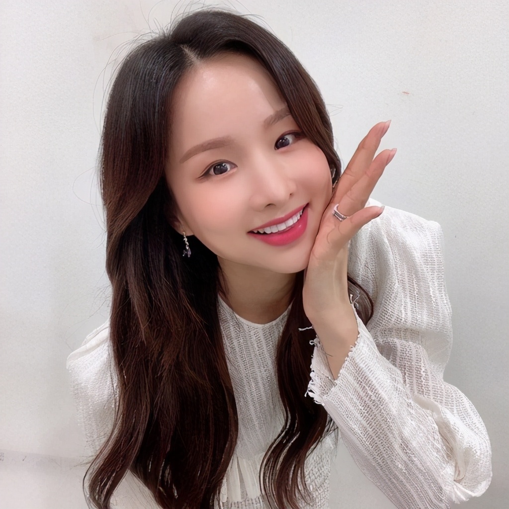 线下演唱会来袭女团出道14年率智首次举办单独演唱会