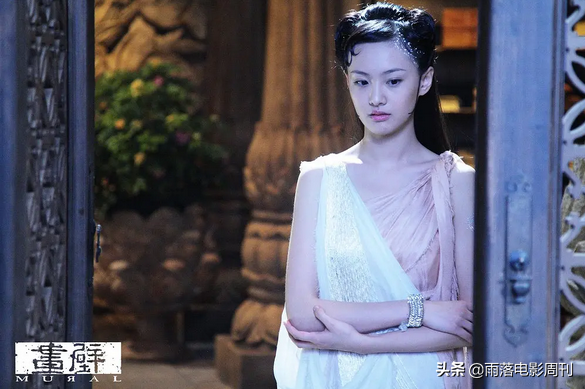 “芭蕾舞”下的郑爽，宛若一只白天鹅，不愧是仙女级别人物