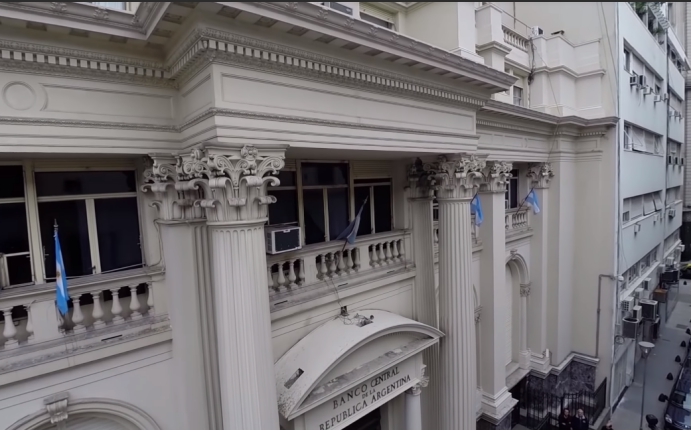 首个“破产”的国家将诞生？阿根廷陷债务违约