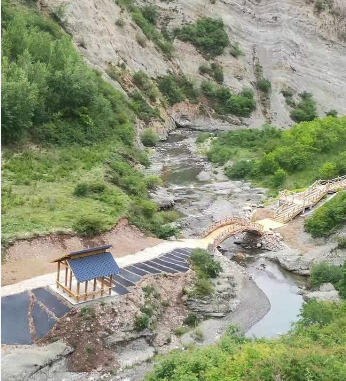 宁夏蕞红61泾源老龙潭的"腾筠源"山泉水在全国销售 - 海报新闻