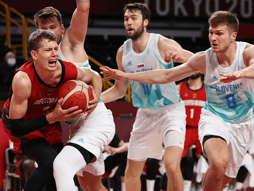 登顶第一！砍47+14+15，美国队也挡不住他们