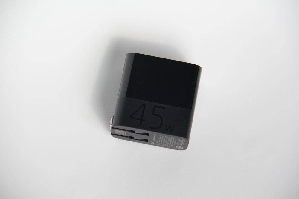 紫米45W充电头：iPhone 12、MacBook都能充
