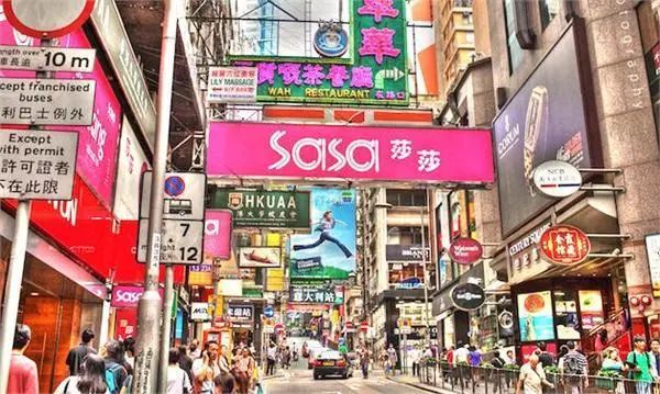 香港去年零售額跌24.3%，失業率創新高，通關時間延至9月底