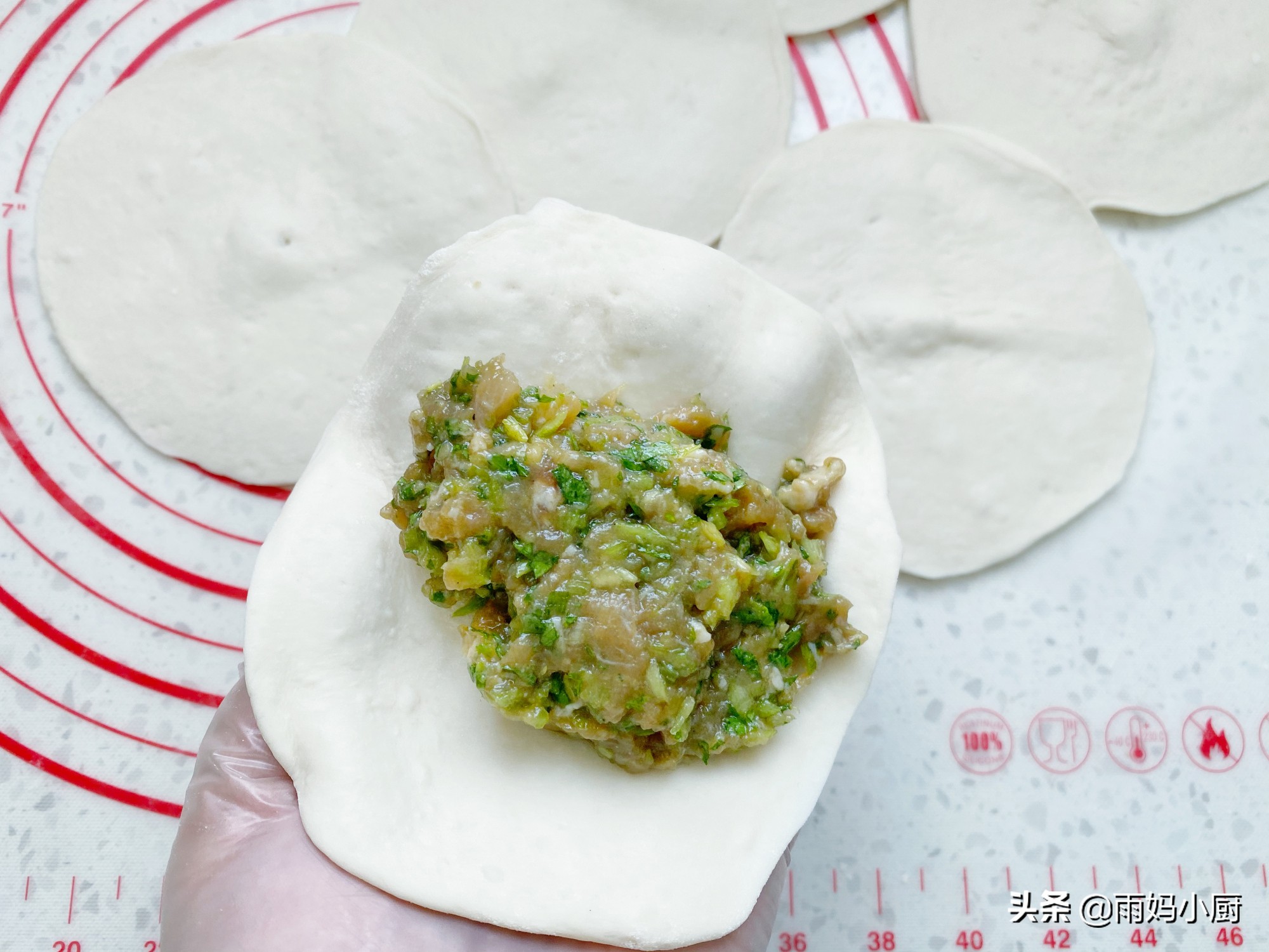 不會做發麵餡餅的一定要收藏，不用醒面做法簡單，皮薄大餡真香
