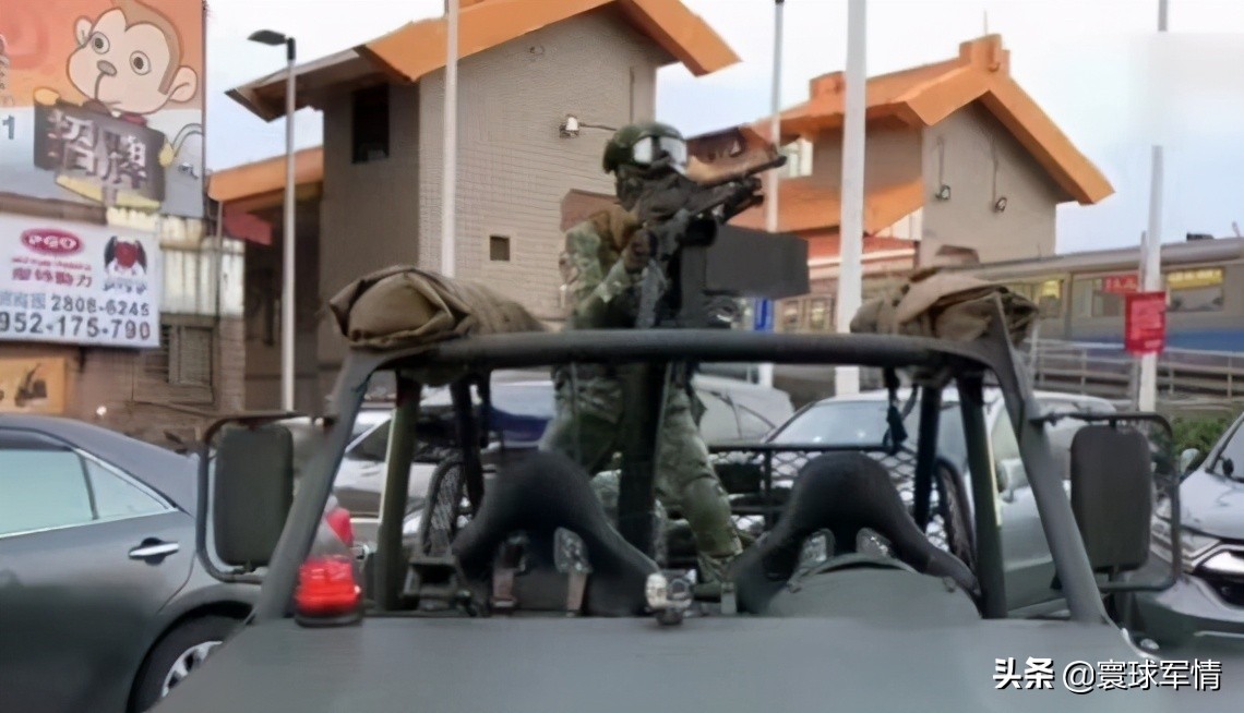 為巷戰作準備？ 台島特種兵在新北街頭大搞軍演，場面如同過家家