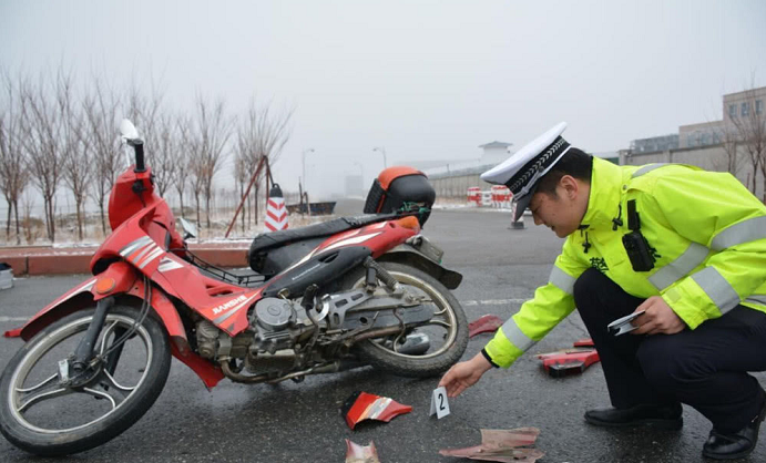 摩托車輕便靈活能緩解擁堵，網友困惑：為啥要限摩，終于獲得回復