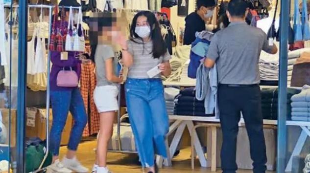 刘銮雄13岁女儿炫富还早熟？烫发美甲像成年人，