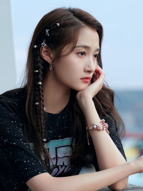 《二十不惑》开播，四小花旦仅一人为关晓彤宣