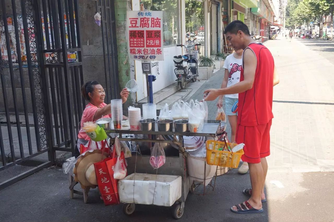 比户部巷还牛逼！藏在武汉闹市，家家都是网红店，你吃过几家？