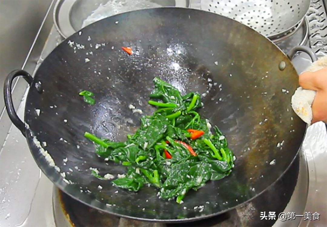 图片[7]-很多人都不知道木耳菜怎么做 厨师长教你家常做法 清脆爽口-起舞食谱网