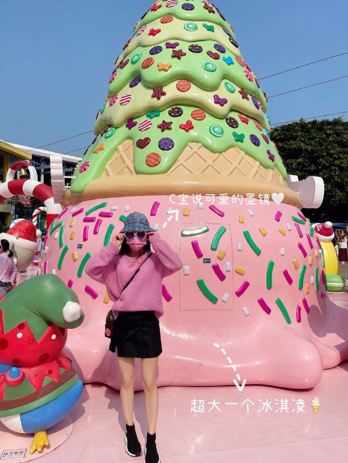 方媛曬一家四口出遊照，畫面歡樂又有愛，倆女兒穿姐妹裝超可愛