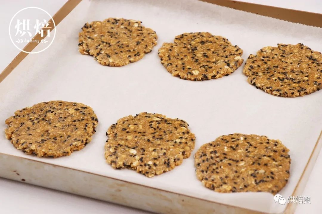 隔离在家做零食 不长肉黑糖燕麦饼干 可能要算健康零食排行榜前五吧