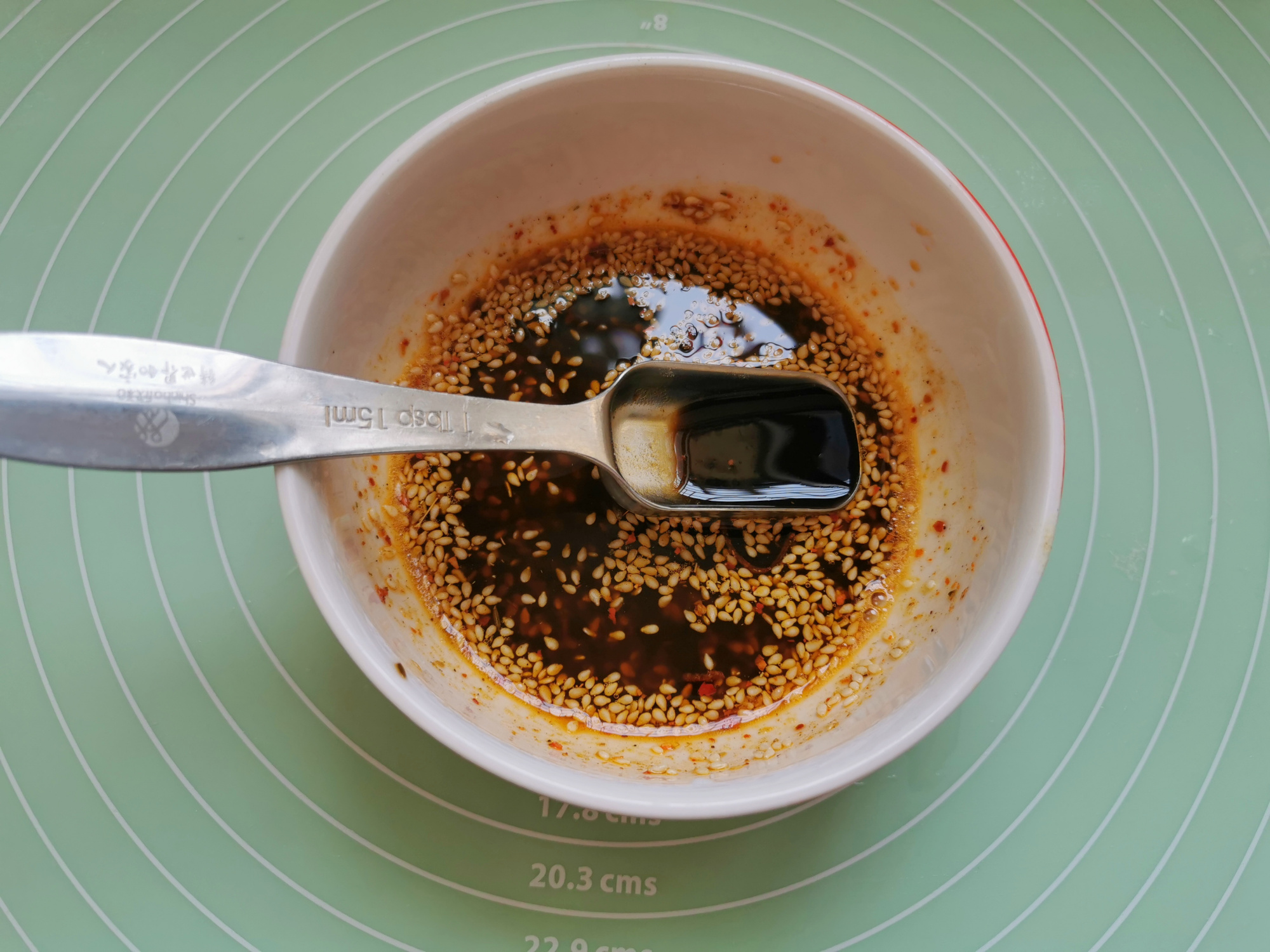 剩米飯別只會蛋炒飯，用來做辣條，香辣勁道，沒有添加劑乾淨衛生