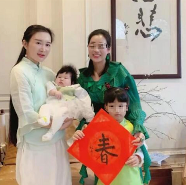 张纪中小31岁娇妻晒照，杜星霖肤白气质佳，小女儿正脸超可爱