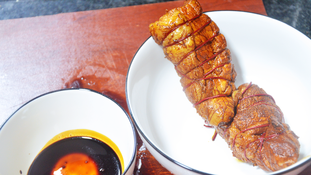 五花肉不要再红烧了，拿绳子捆起来，咸香不腻，我家一周吃5次