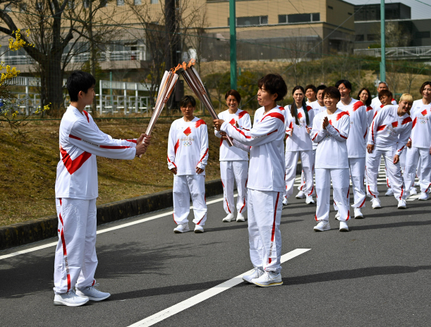 A bundle of light of dark end? Torch of Tokyo Olympic Games goes out for many times, holy fire delivers an accident ceaseless