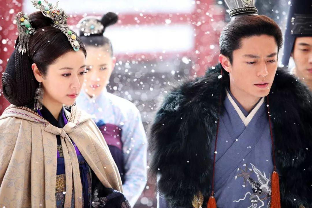 5位婚后“發(fā)?！钡木扌?，周杰倫“放飛自我”，王力宏根本認(rèn)不出