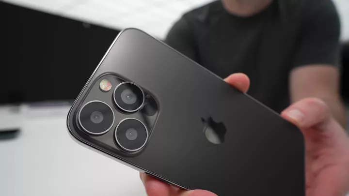 iPhone 13 能打卫星电话?事情没有那么简单