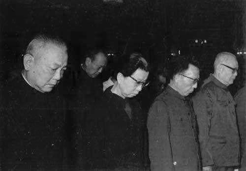 10大元帥中，他與周總理最親近，總理去世前，他為何每天去趟醫(yī)院