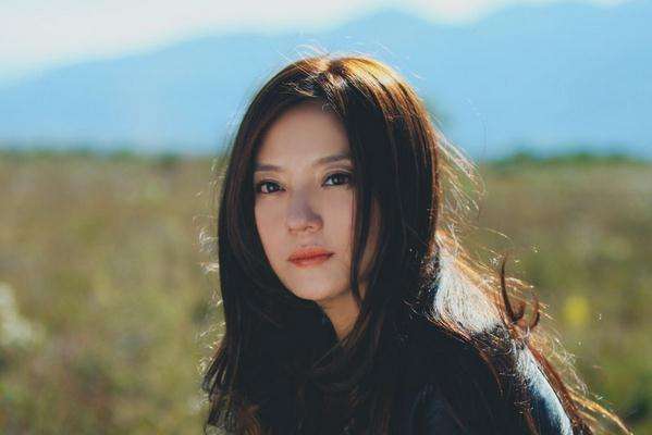 赵薇欠钱不还成老赖？夫妻新加坡疯狂买房，疑似躲避官司转移财产