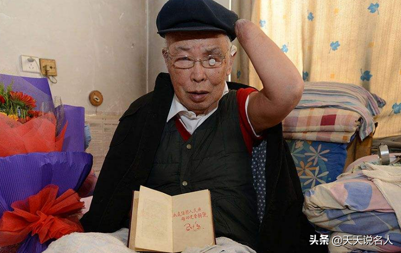 没手没脚没眼睛的朱彦夫，凭啥那么牛