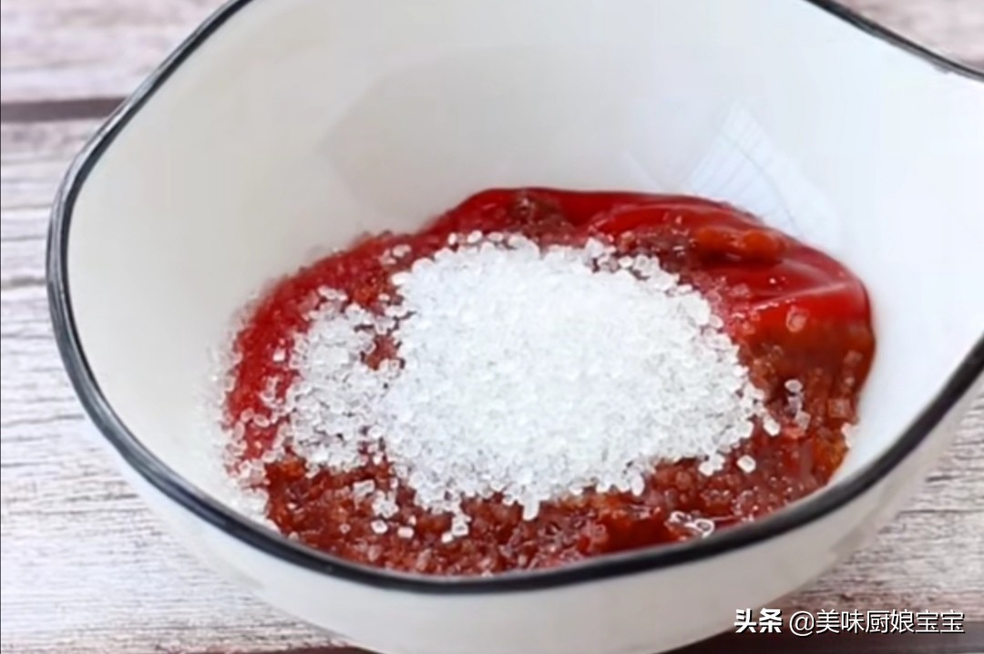 "Maoxiang pie" method to share, so the sauce pie is crispy on the outside and tender on the inside.