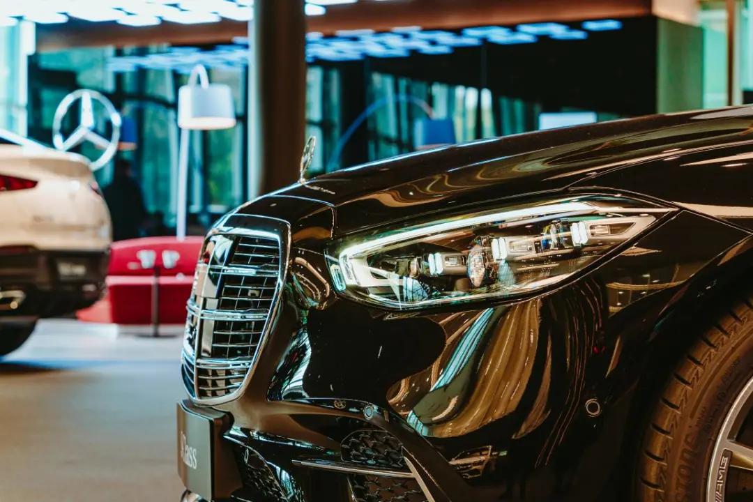 奔驰新S级一出，宝马7系和奥迪A8L又黯然失色了