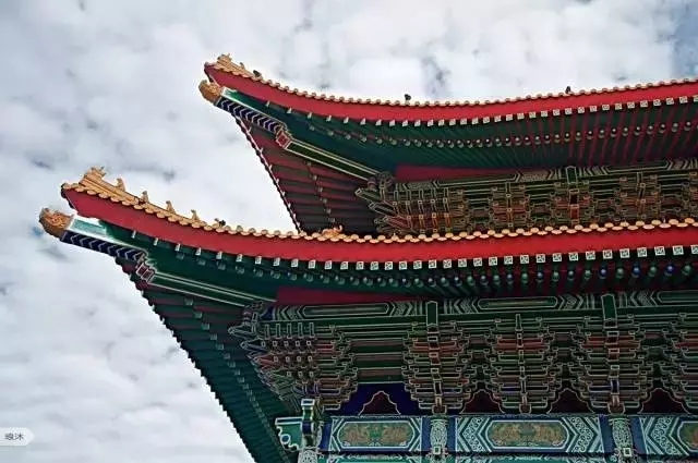 中國古建之美｜門、門墩、門環、門釘、斗拱、飛檐、屋頂、馬頭墻