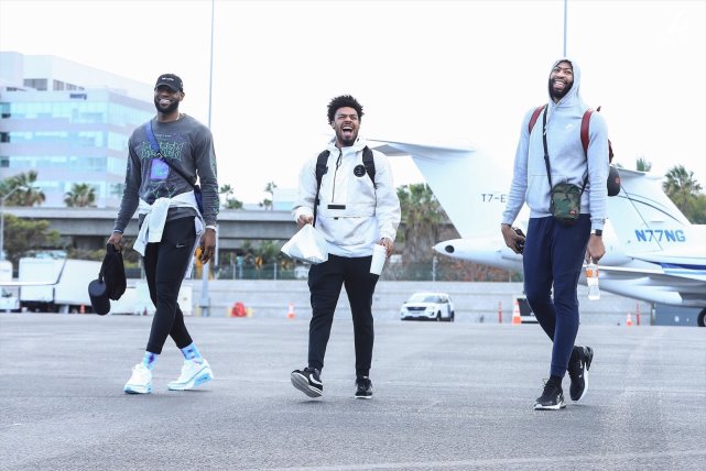 官宣！湖人重新簽回庫克，詹姆斯曾放話：希望他回到我們身邊