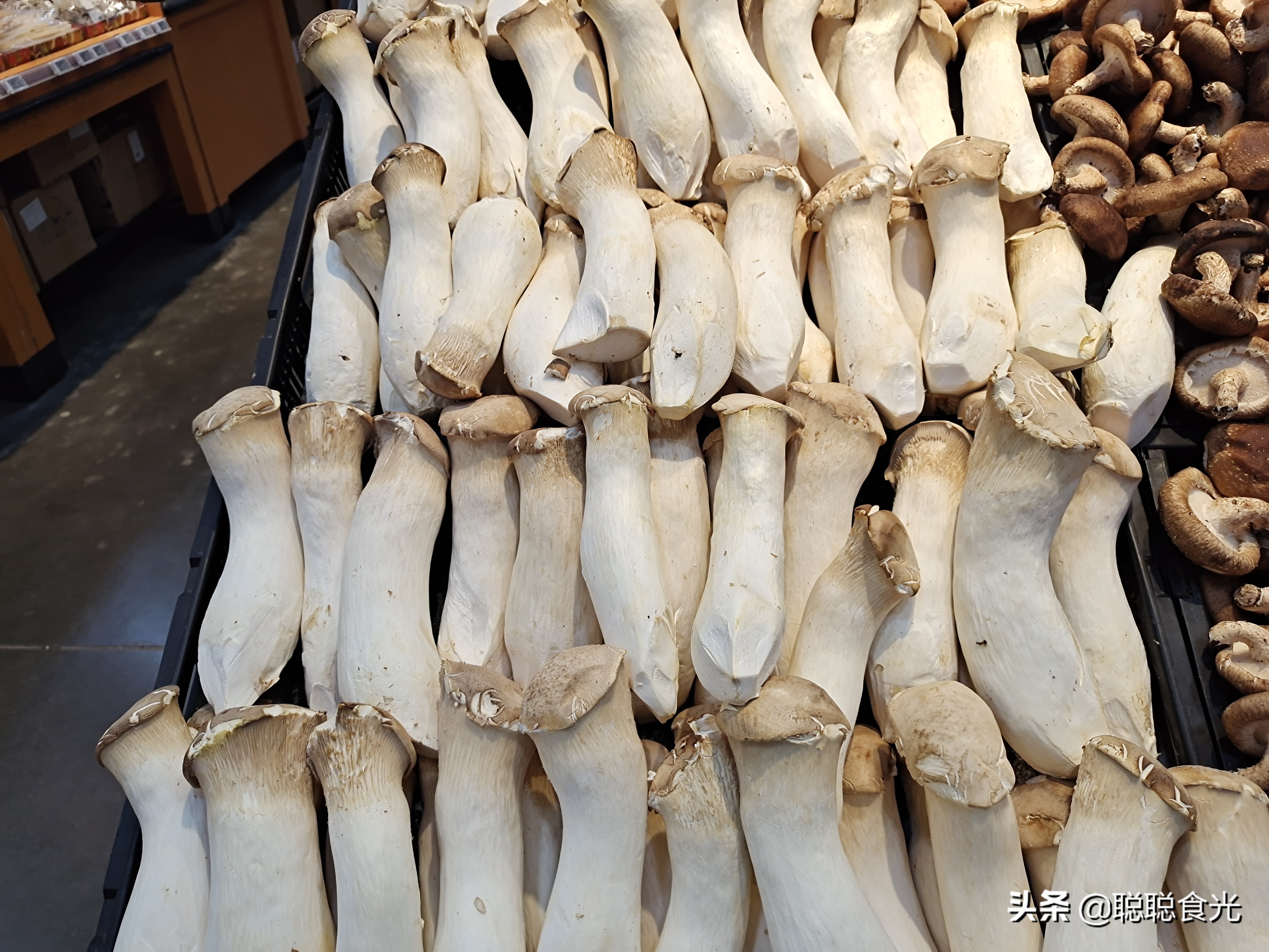 Don’t just stir-fry pleurotus eryngii. The chef at the restaurant will teach you three delicious methods, without changing the meat.