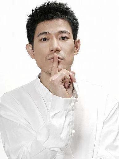 曾经火爆全国的《天天向上》，主持阵容只剩汪涵一个光杆司令