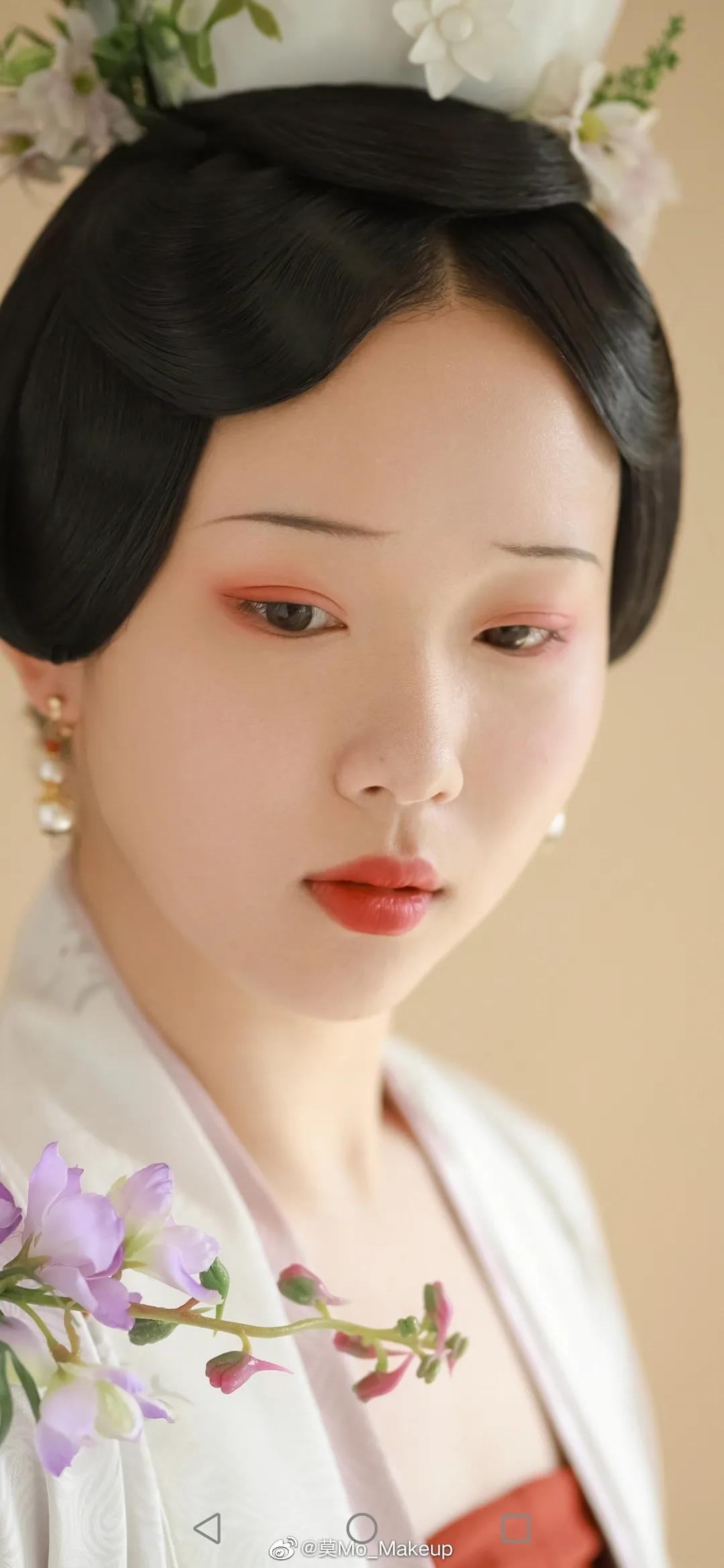 Eye of classic brow eyebrow is filled with if hill is like water,be filled with