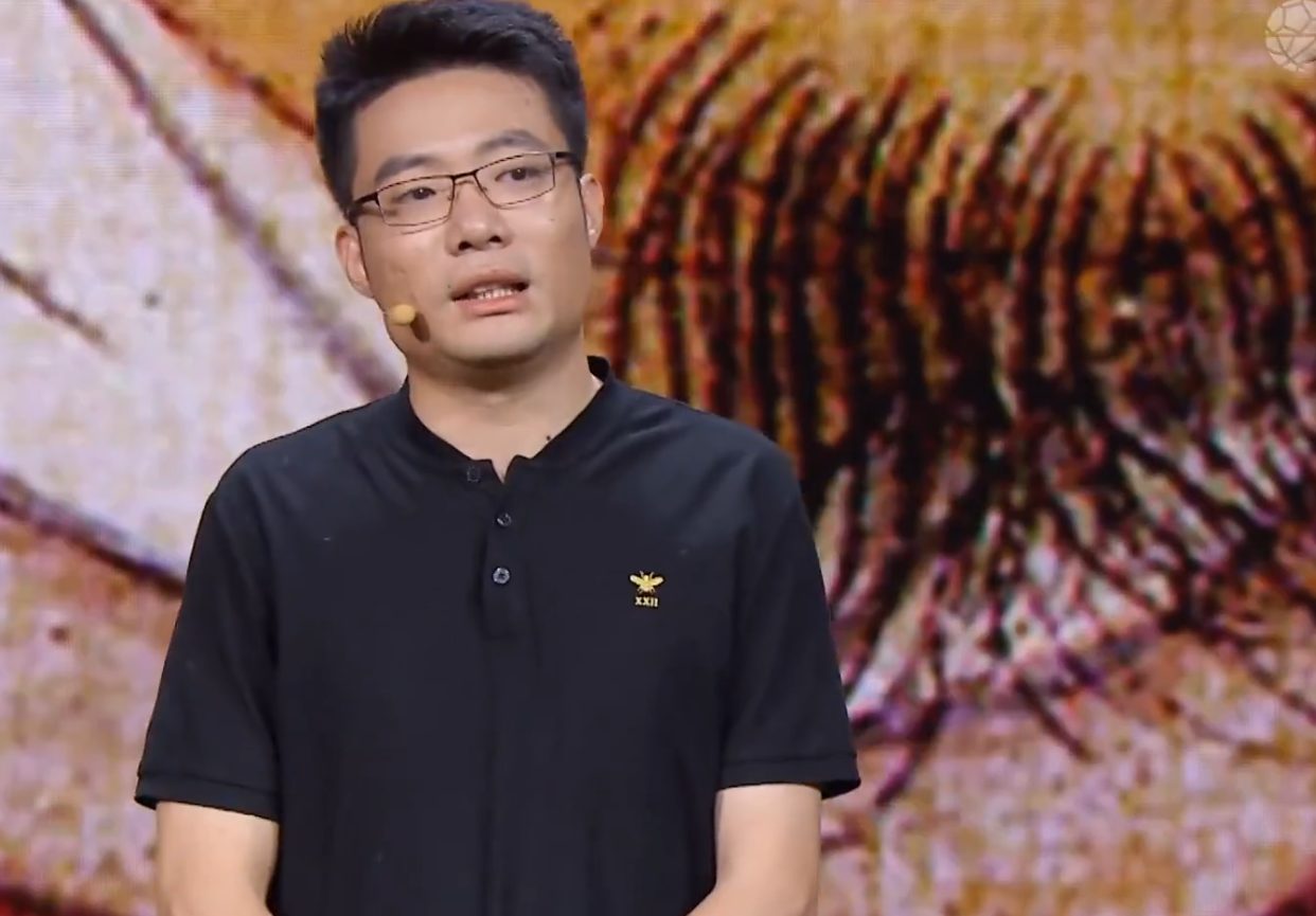 The congress that spit groove history the first sprayer? Speak bluntly honored guest is two dogs, big minister big still minister