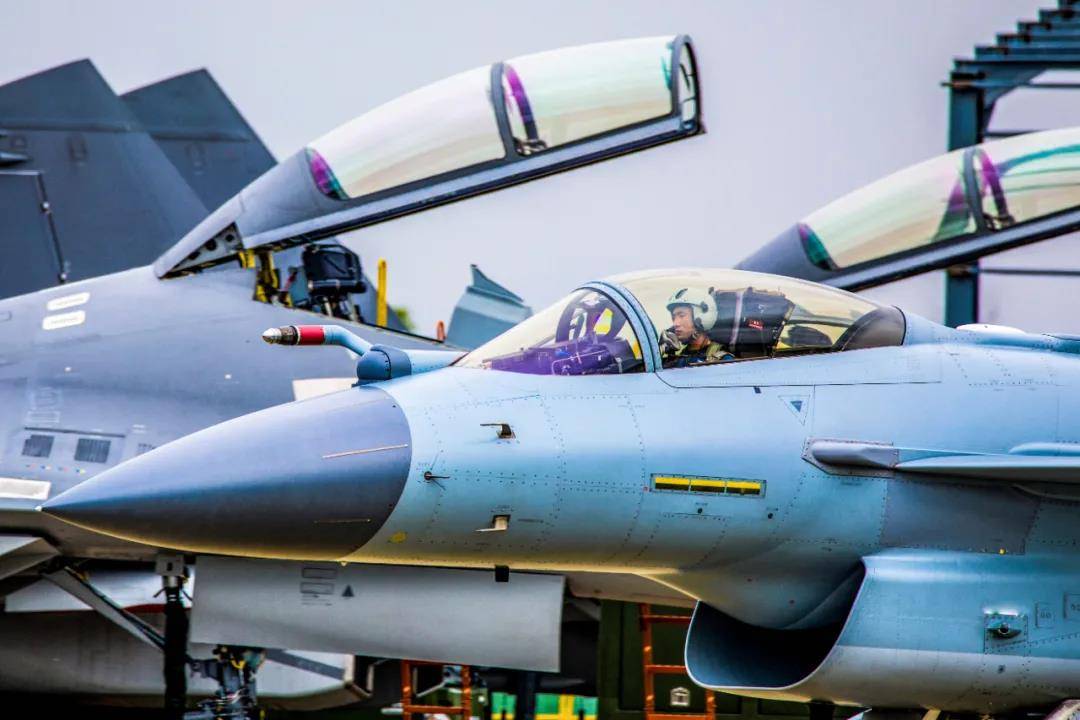 ���ӥ��ն����������ͷ��������-10C�ڶԿ��д�ȷֻ�ʤ