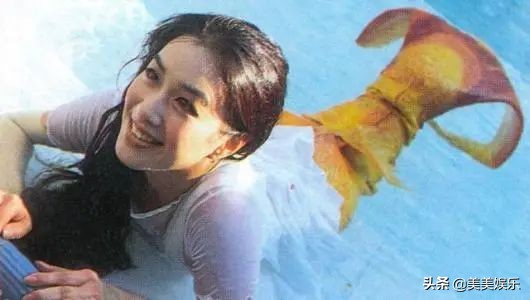 “人鱼公主”钟丽缇的坎坷感情：三婚两离，50岁仍为老公拼四胎