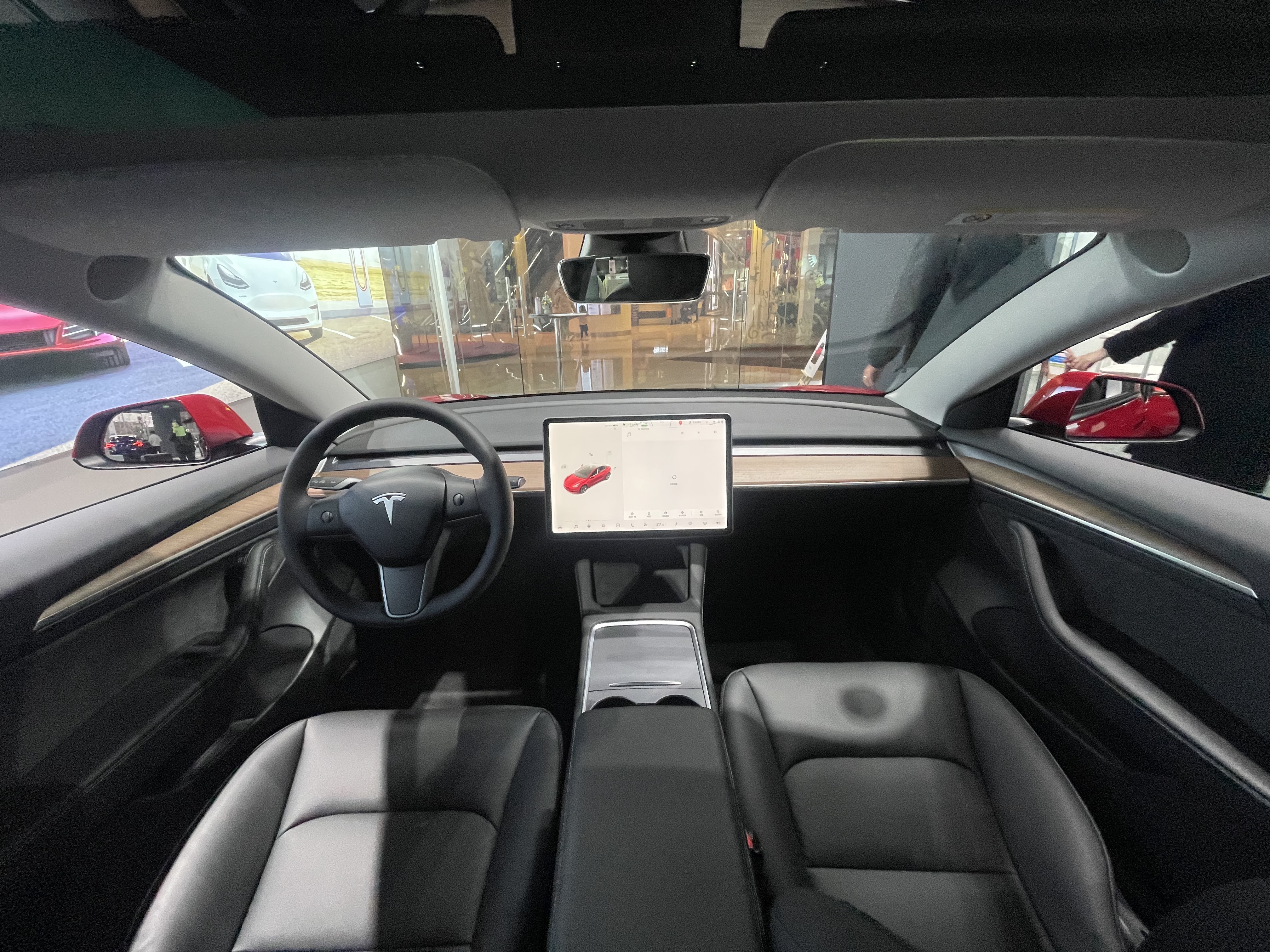 售价24.99万起，性价比进一步提升，新款MODEL 3实拍