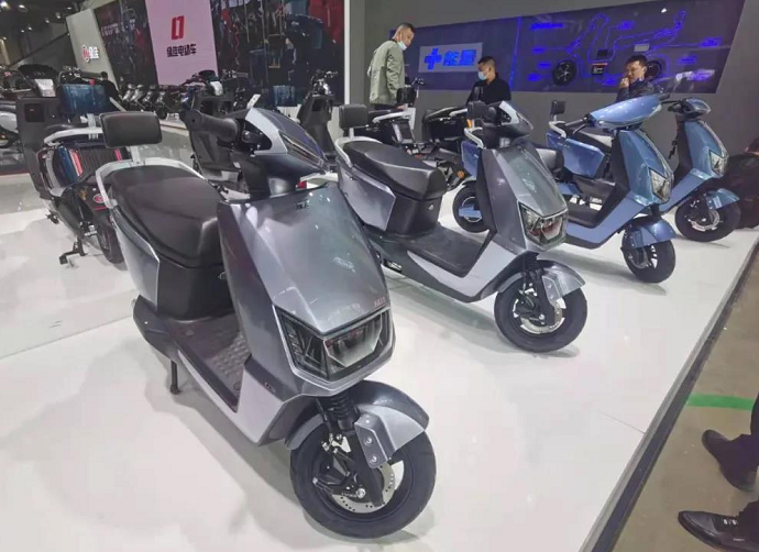 盘点时速超过90公里的3款电动车，能让通行更高效，你喜欢哪款？