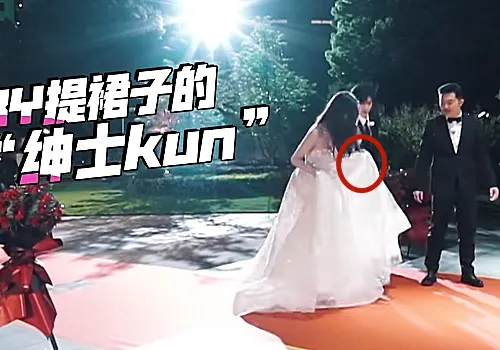 奔跑吧：全体成员合照，蔡徐坤跟baby太避嫌，拒