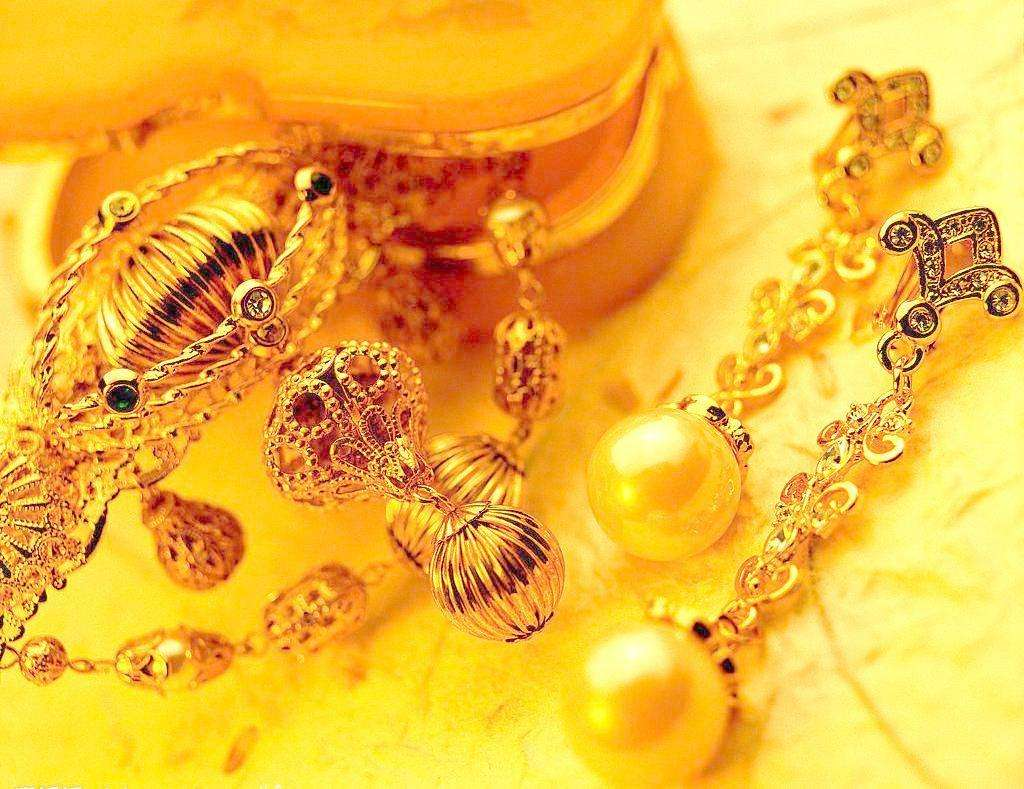 40万的钻戒在典当行只值十几万？急着变现有方法，别再吃亏上当