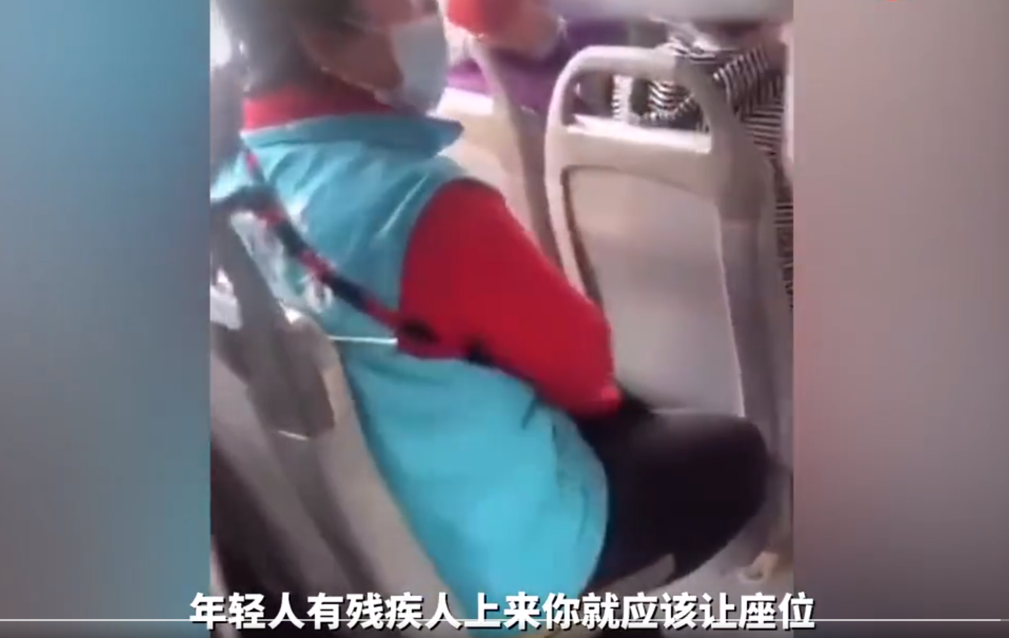“臭外地的，到北京要饭来了”，北京大妈嫌女孩让座慢，对其贬低大骂-第2张图片-大千世界