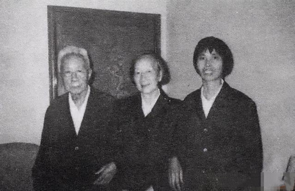 女红军被俘与丈夫失联，45年后在北京再次重逢，