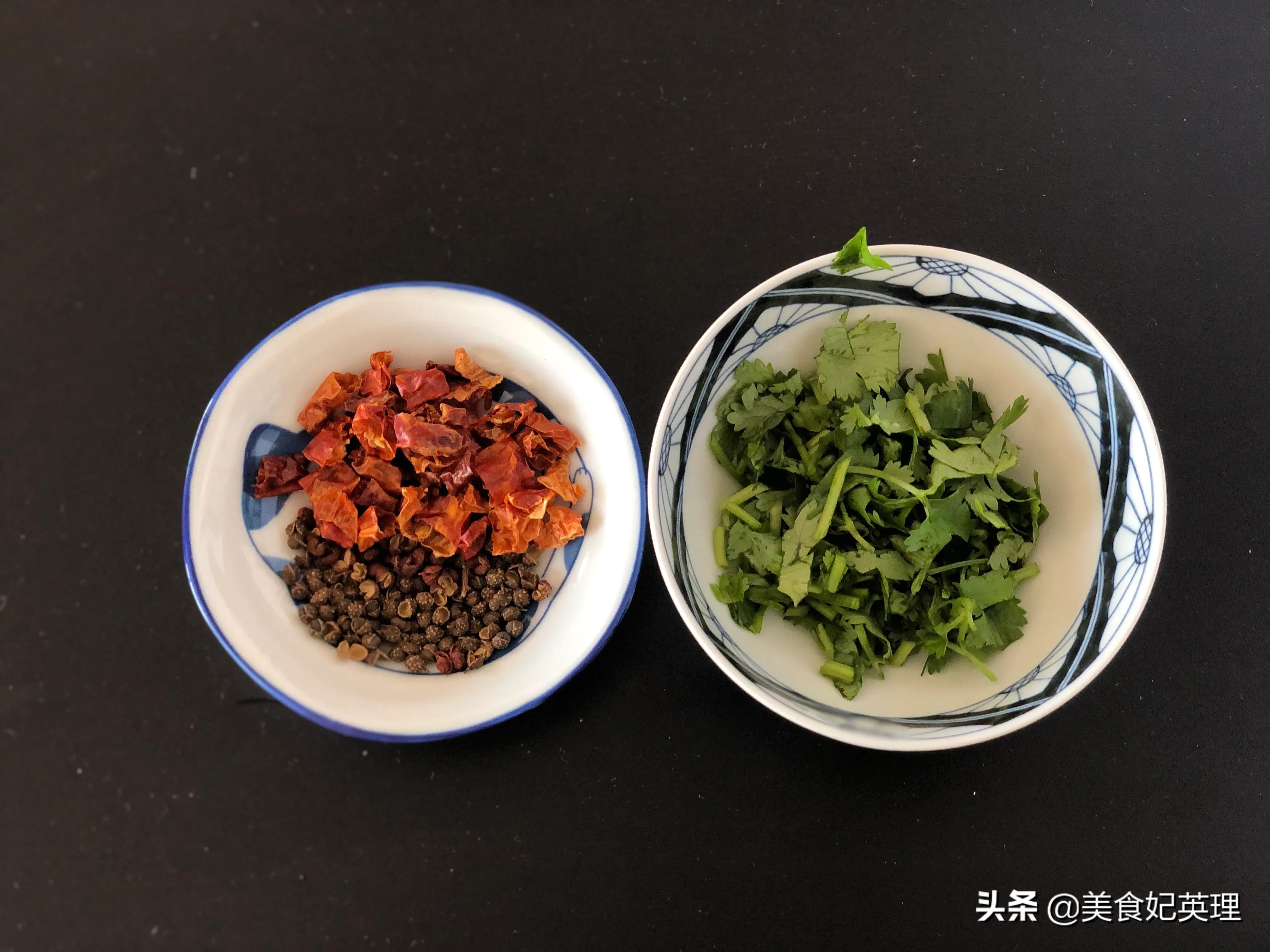 鳕鱼别再炖着吃了，试试这做法，麻辣鲜香巨下饭，老公直竖大拇指