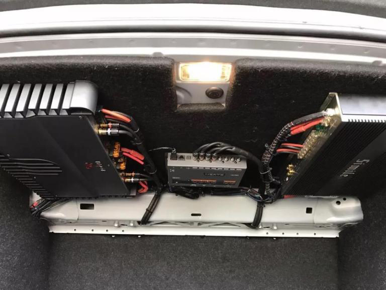 汽车音响改装从入门到精通（第十八课）：汽车音响安装功放调试