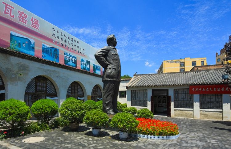 军品大王李长东参观瓦窑堡革命旧址纪念馆 追忆红色文化情