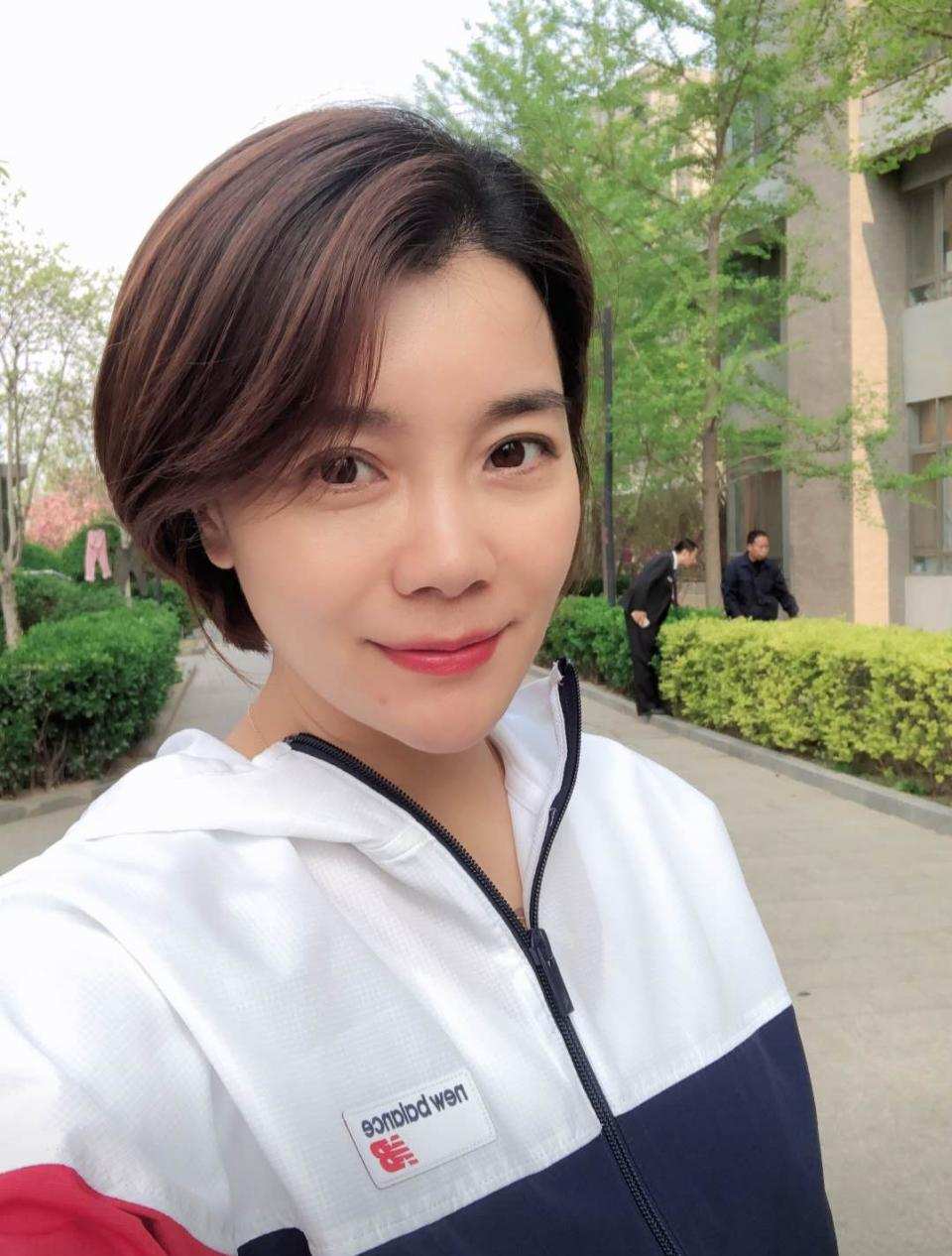 14岁成世界冠军，退役做主持人、嫁霸总转行投资，莫慧兰现状如何