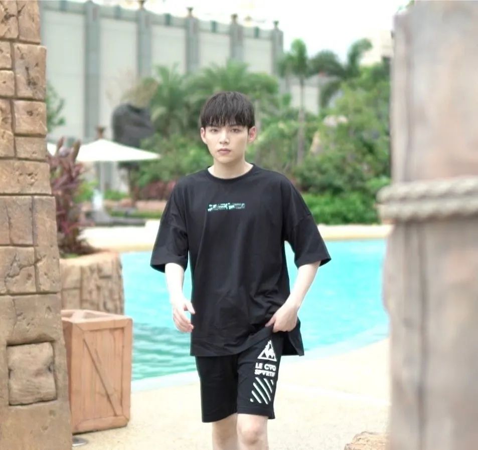 他曾弃《好声音》决赛，连上3个选秀仍不红，今