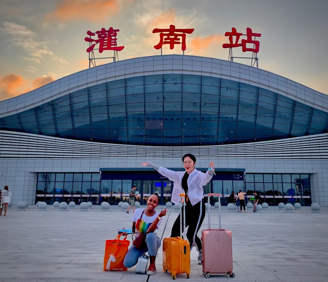 「长颈鹿美语 灌南支教行」2013-2021爱心公益,我们从未止步