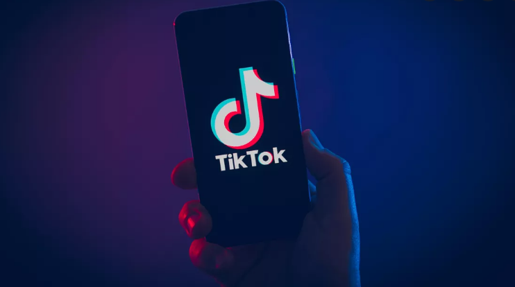 封塔利班脸书，禁中国tiktok，美国在怕什么？